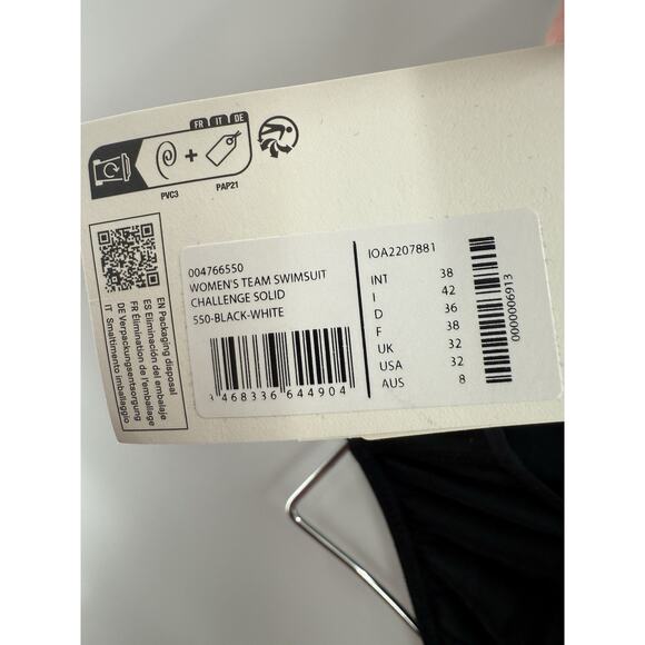 ARENA Women's Sports Team Swimsuit Solid Challenge Back, Black/White USA-32 READ - Picture 14 of 16